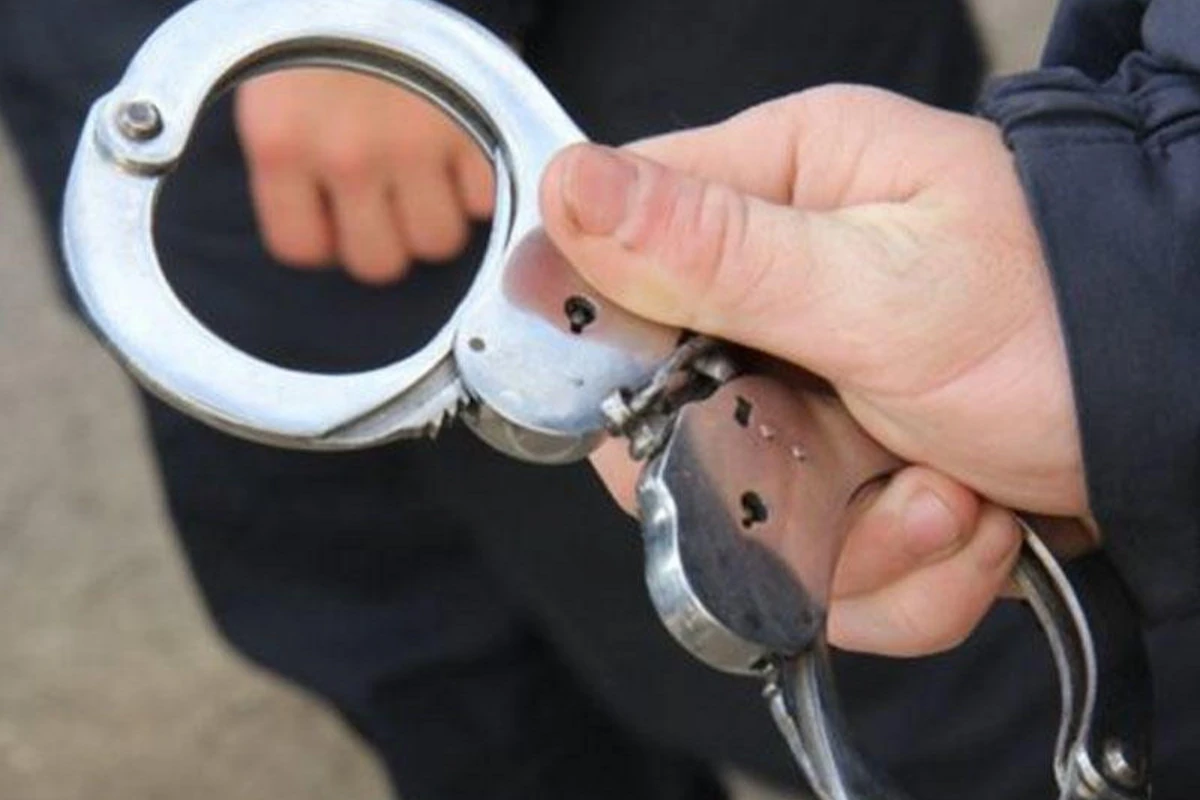 Polis dünən 64 nəfəri saxladı