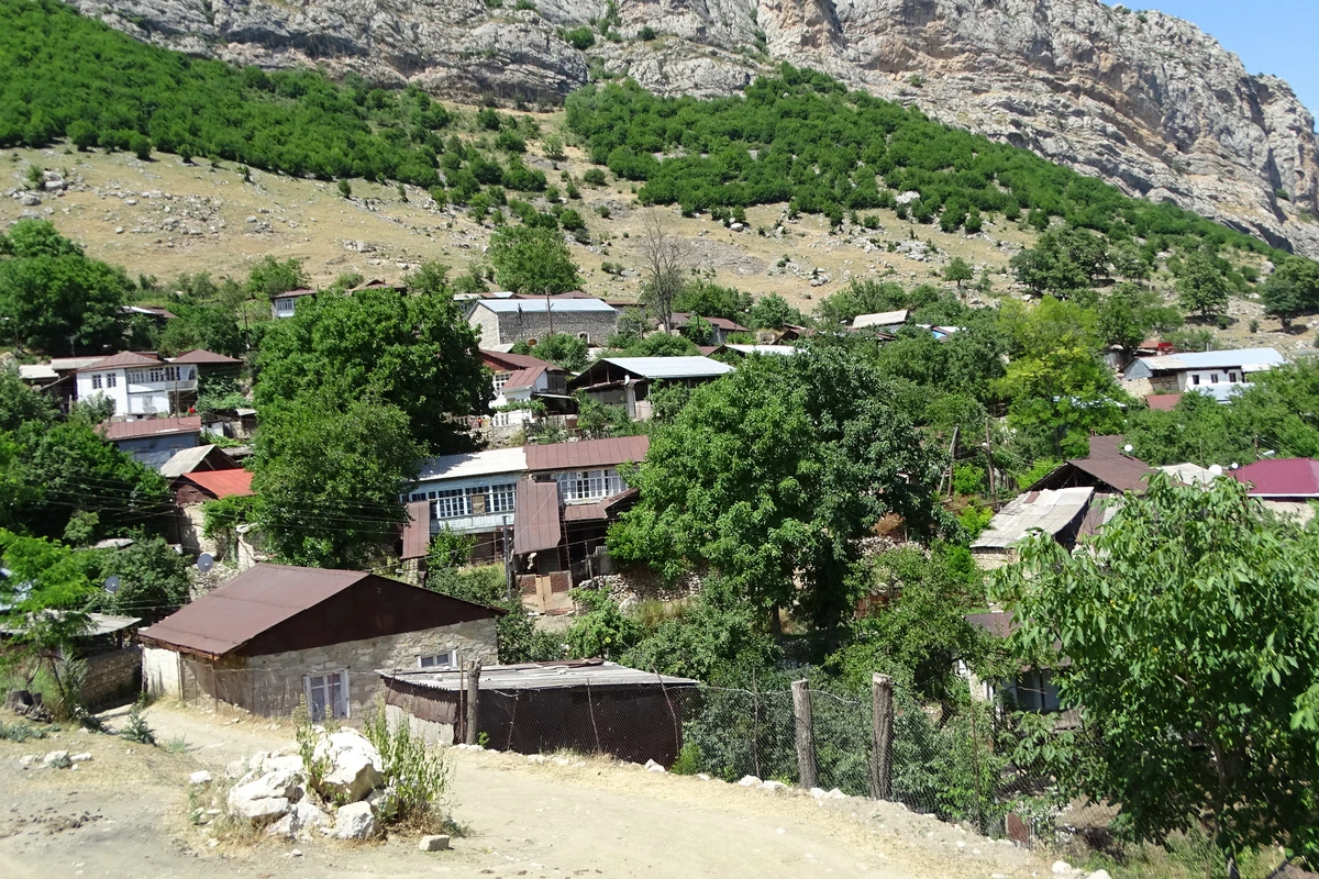 Daşaltı kəndində turizm kompleksləri tikiləcək