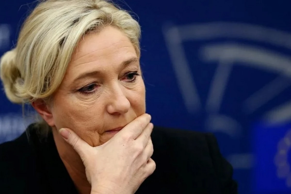 Le Pen prezident seçkilərinin ikinci turunda məğlubiyyətini etiraf etdi Le Pen prezident seçkilərinin ikinci turunda məğlubiyyətini etiraf etdi