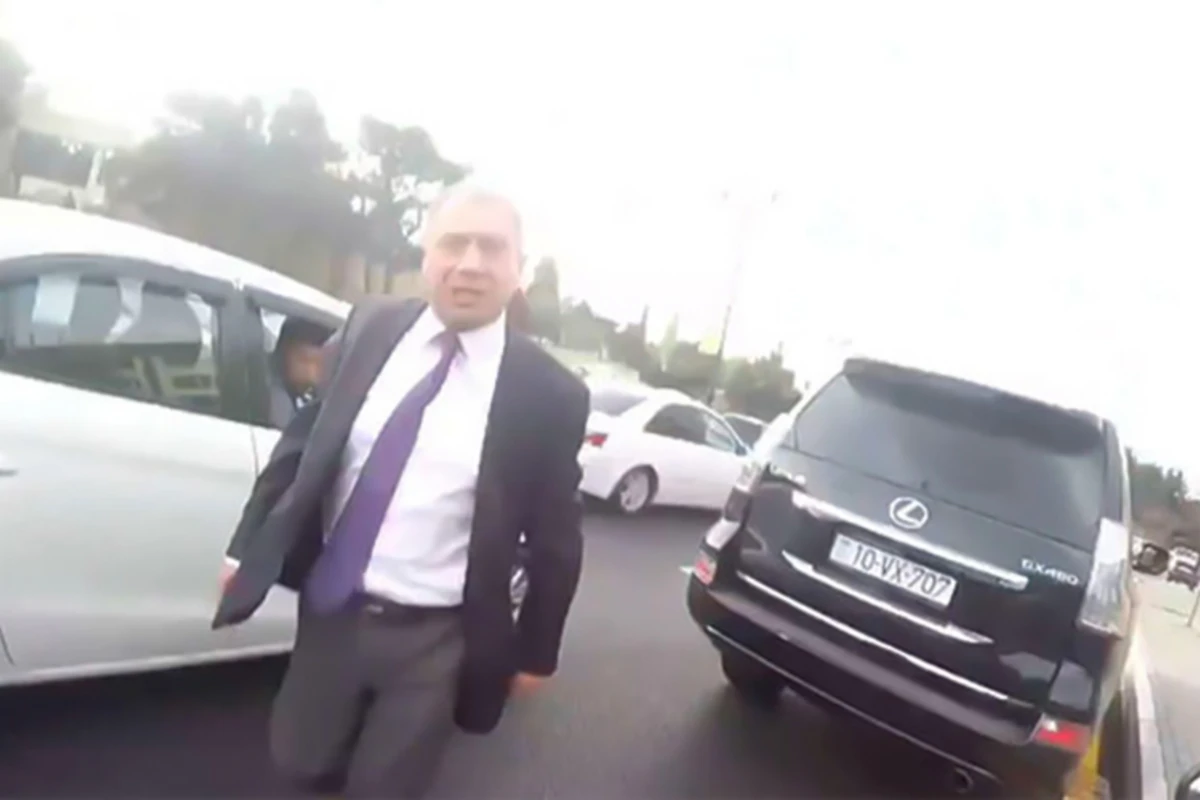 Стали известны некоторые факты об избившем мотоциклиста водителе Lexus - ВИДЕО