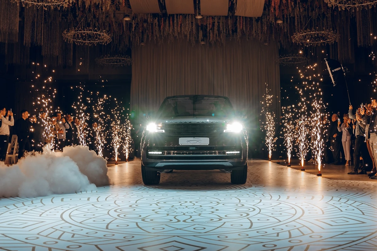 Bakıda yeni RANGE ROVER modelinin təqdimatı keçirildi - FOTO/VİDEO