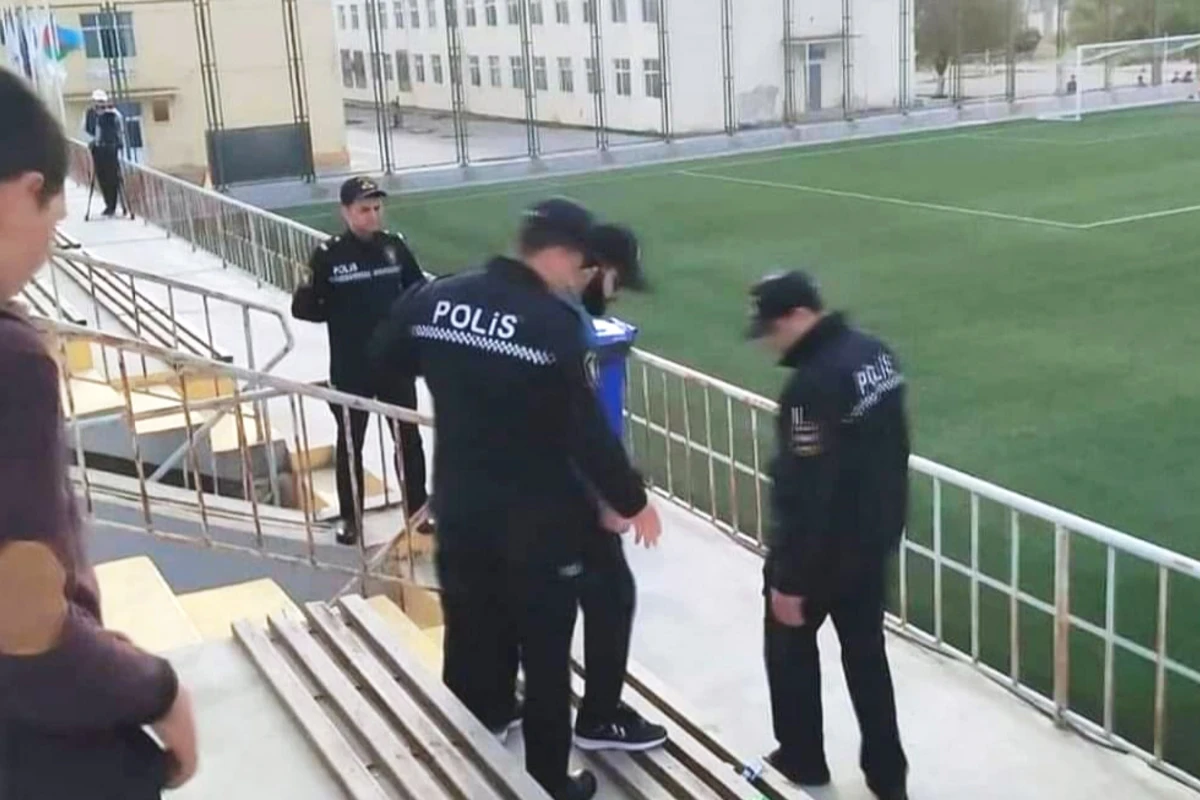 Səs-küy salan azarkeşin stadiondan çıxarılmasına DİN-dən REAKSİYA - FOTO - YENİLƏNİB