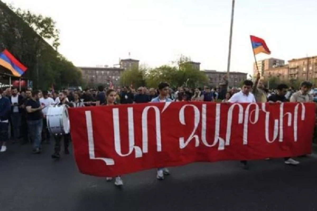 В Ереване проходят два шествия с требованием об отставке Пашиняна - ВИДЕО