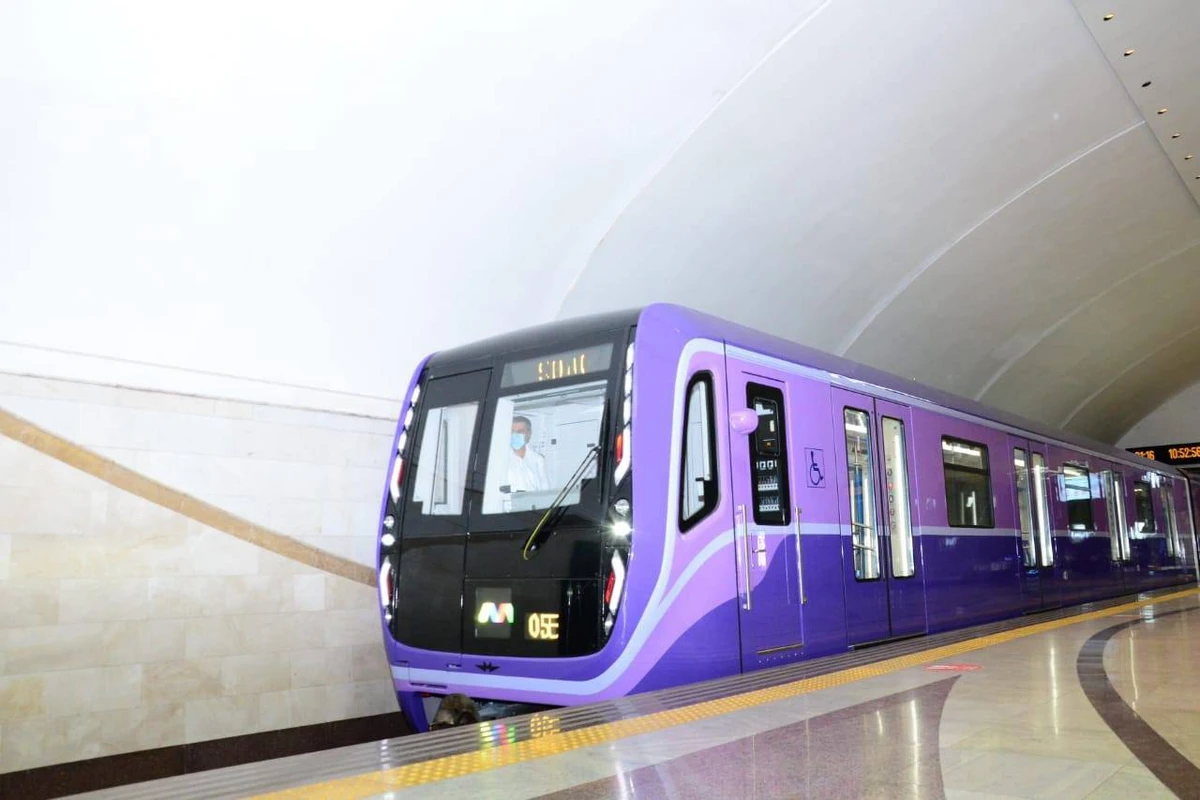 Metro tunelində qaçan qızlar bacı imiş - “TikTok” çəkirdik”
