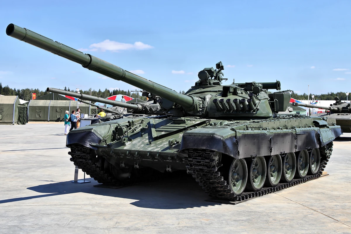 KİV: Polşa Ukraynaya 200-dən çox tank verib
