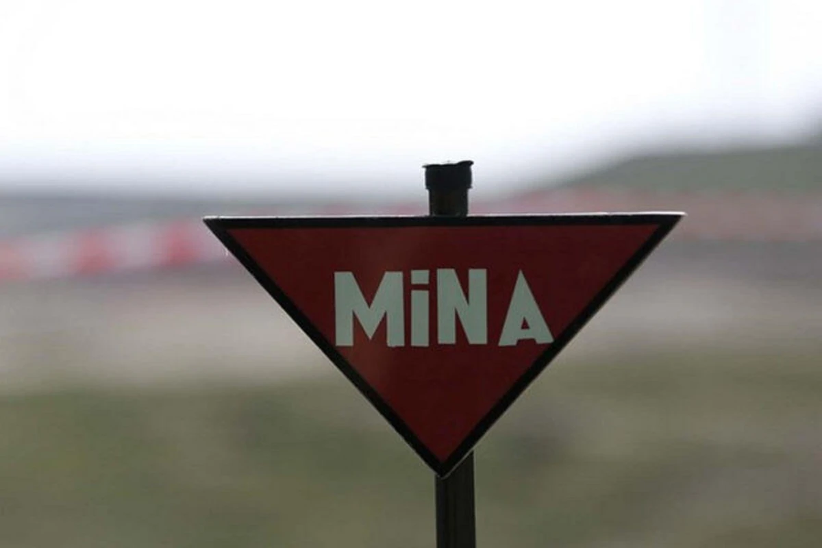 Laçında fəhlə minaya düşüb