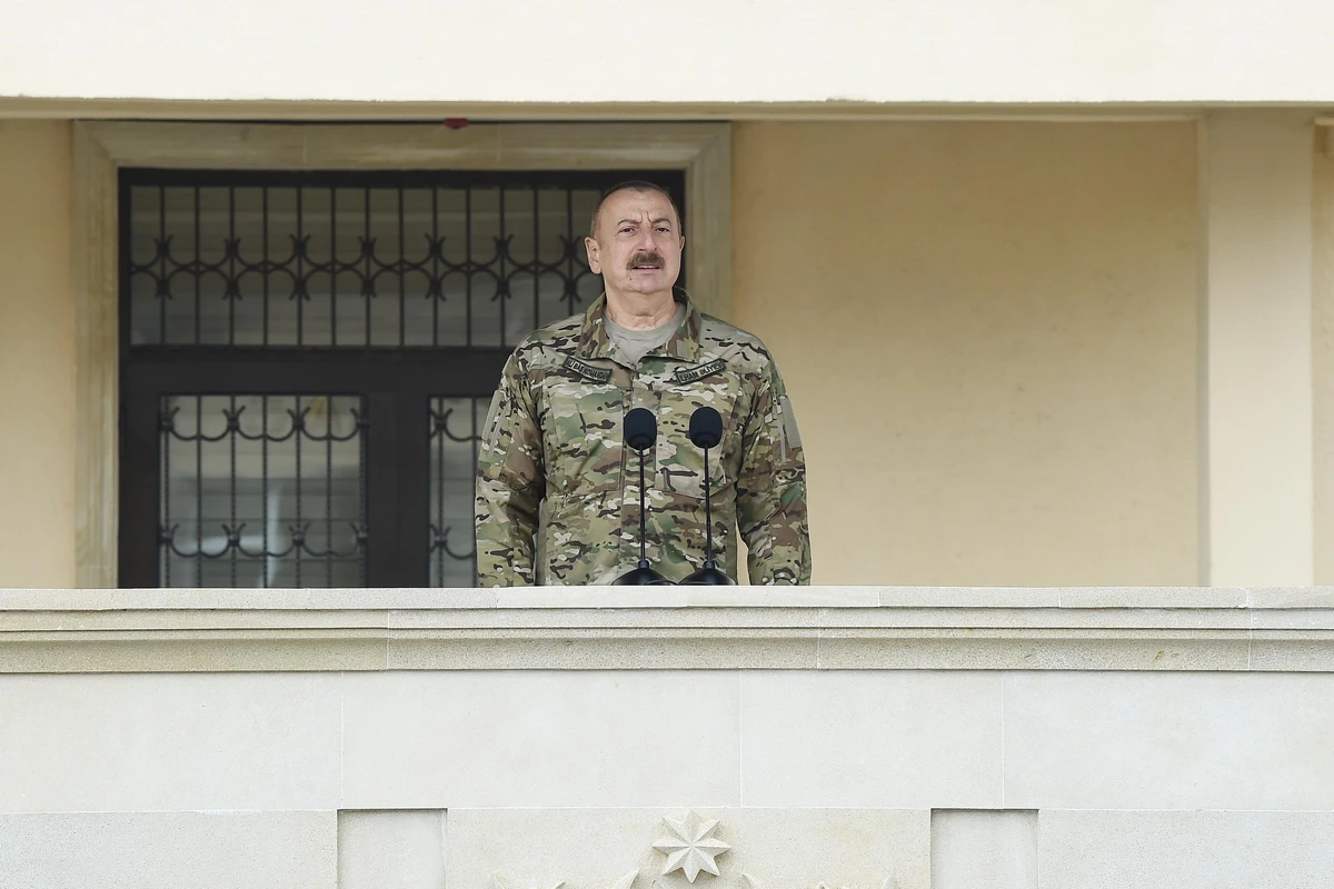 Prezident XTQ-nin Vətən müharibəsindəki rolundan danışıb Prezident XTQ-nin Vətən müharibəsindəki rolundan danışıb