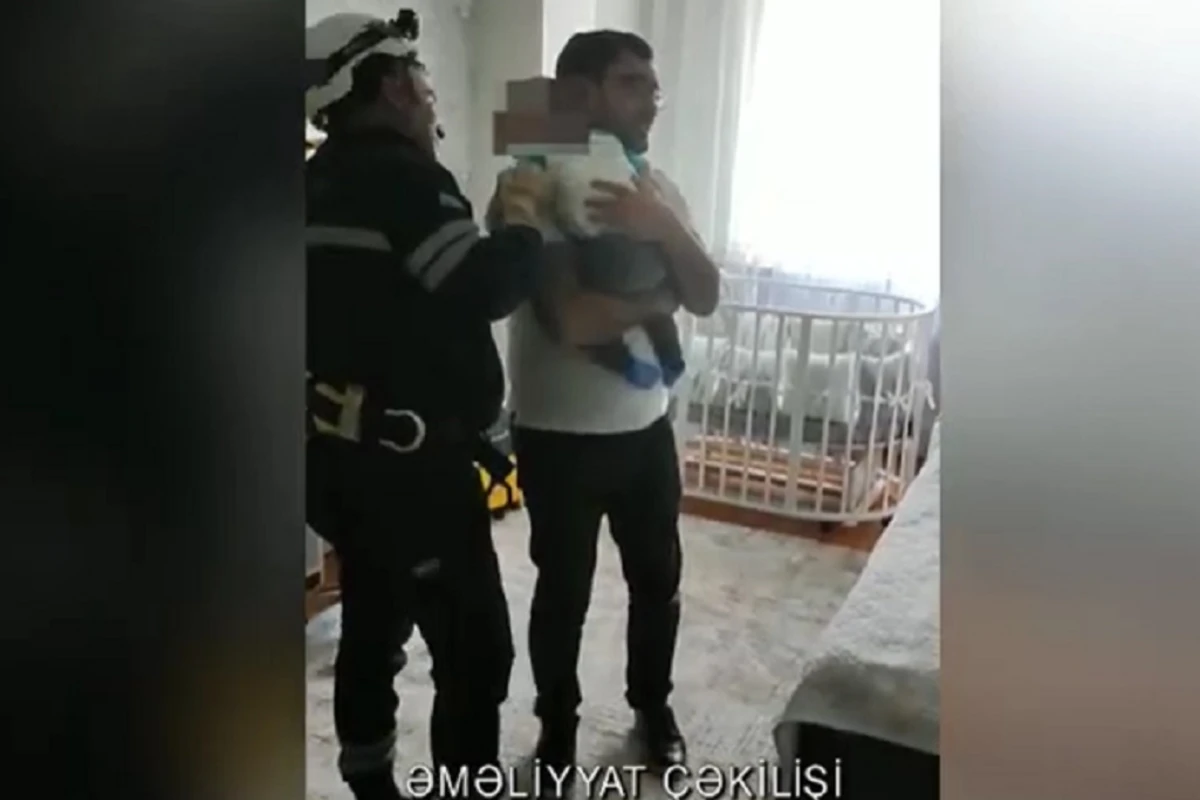 FHN biri azyaşlı olmaqla 6 nəfəri xilas etdi - VİDEO FHN biri azyaşlı olmaqla 6 nəfəri xilas etdi - VİDEO