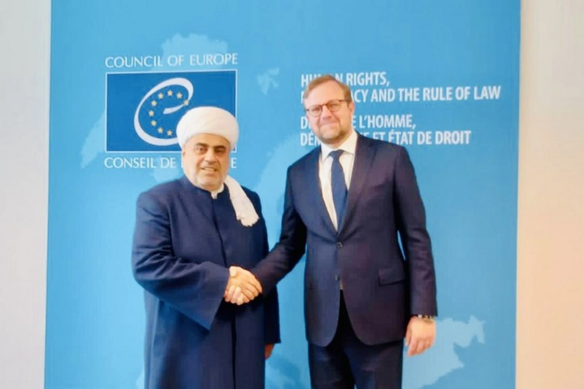 Allahşükür Paşazadə Avropa Şurasının sədr müavini ilə görüşdü