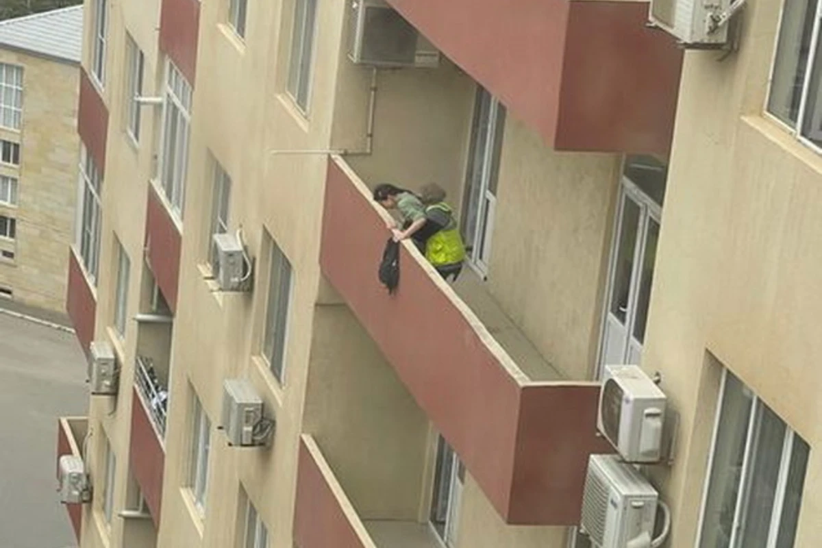 Xumarı təmizlikçi qadın da xilas etmək istəyirmiş... - FOTO/VİDEO