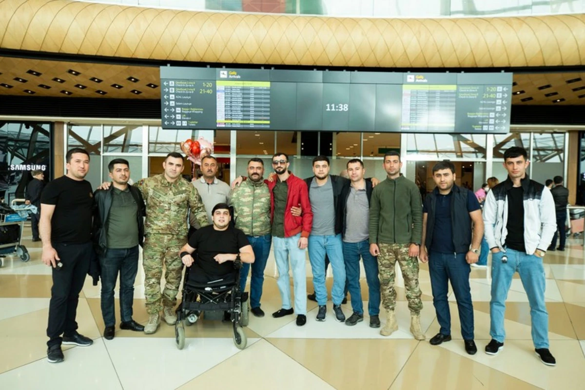 Türkiyəyə göndərilən 2 qazimiz sağalaraq vətənə geri dönüb - FOTO