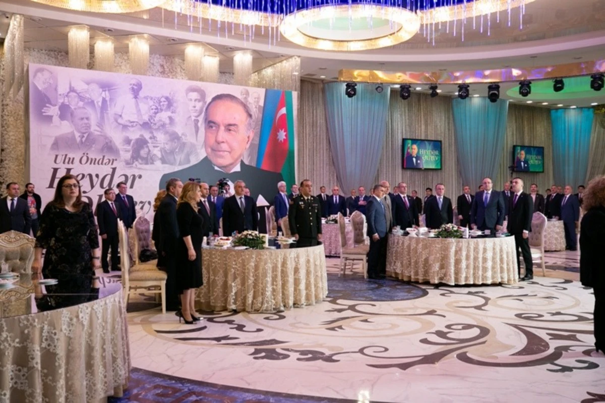 Bakıda Ulu öndərə həsr olunmuş xatirə tədbiri keçirilib - FOTO