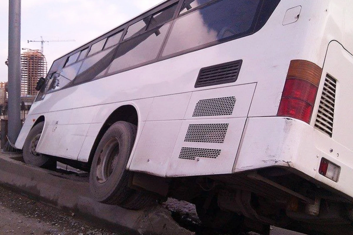 Sumqayıtda ağır avtobus qəzası: Yaralılar var