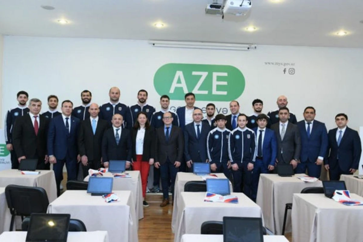 Fərid Qayıbov Avropa çempionatında uğur qazanmış cüdoçularla görüşdü - FOTO