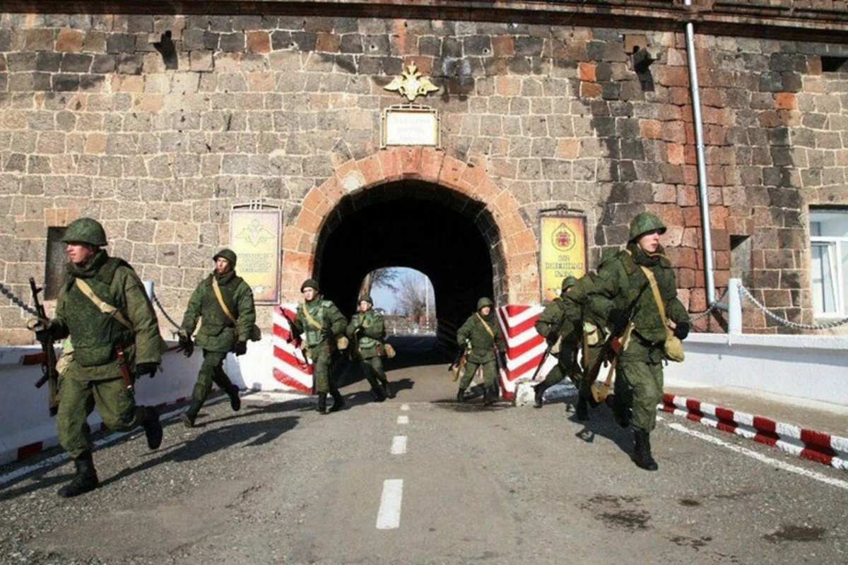 Rusiyanın Ermənistandakı poliqonunda partlayış oldu, ölən var