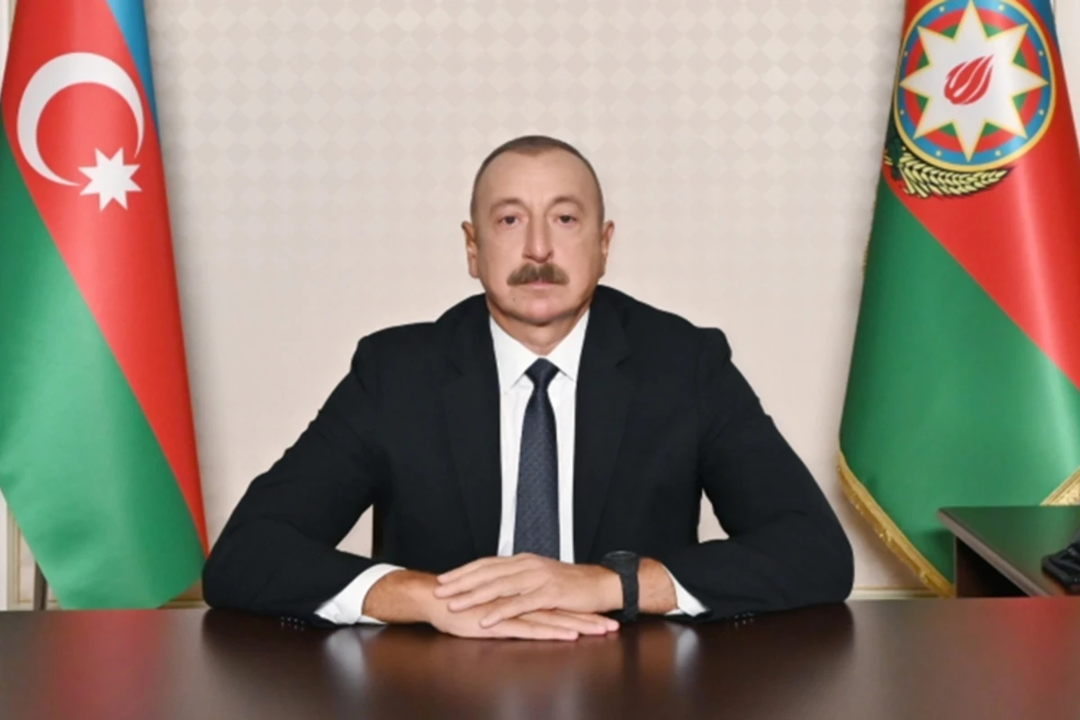 İlham Əliyev BƏƏ-nin vitse-prezidenti və Əbu-Dabi Əmirliyinin vəliəhdinə başsağlığı verdi İlham Əliyev BƏƏ-nin vitse-prezidenti və Əbu-Dabi Əmirliyinin vəliəhdinə başsağlığı verdi