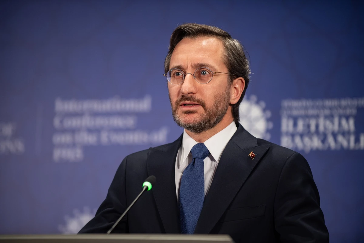 Qarabağ müharibəsi dövründə göstərdiyimiz həmrəylik sosial mediada da özünü büruzə verdi - Fahrettin Altun Qarabağ müharibəsi dövründə göstərdiyimiz həmrəylik sosial mediada da özünü büruzə verdi - Fahrettin Altun
