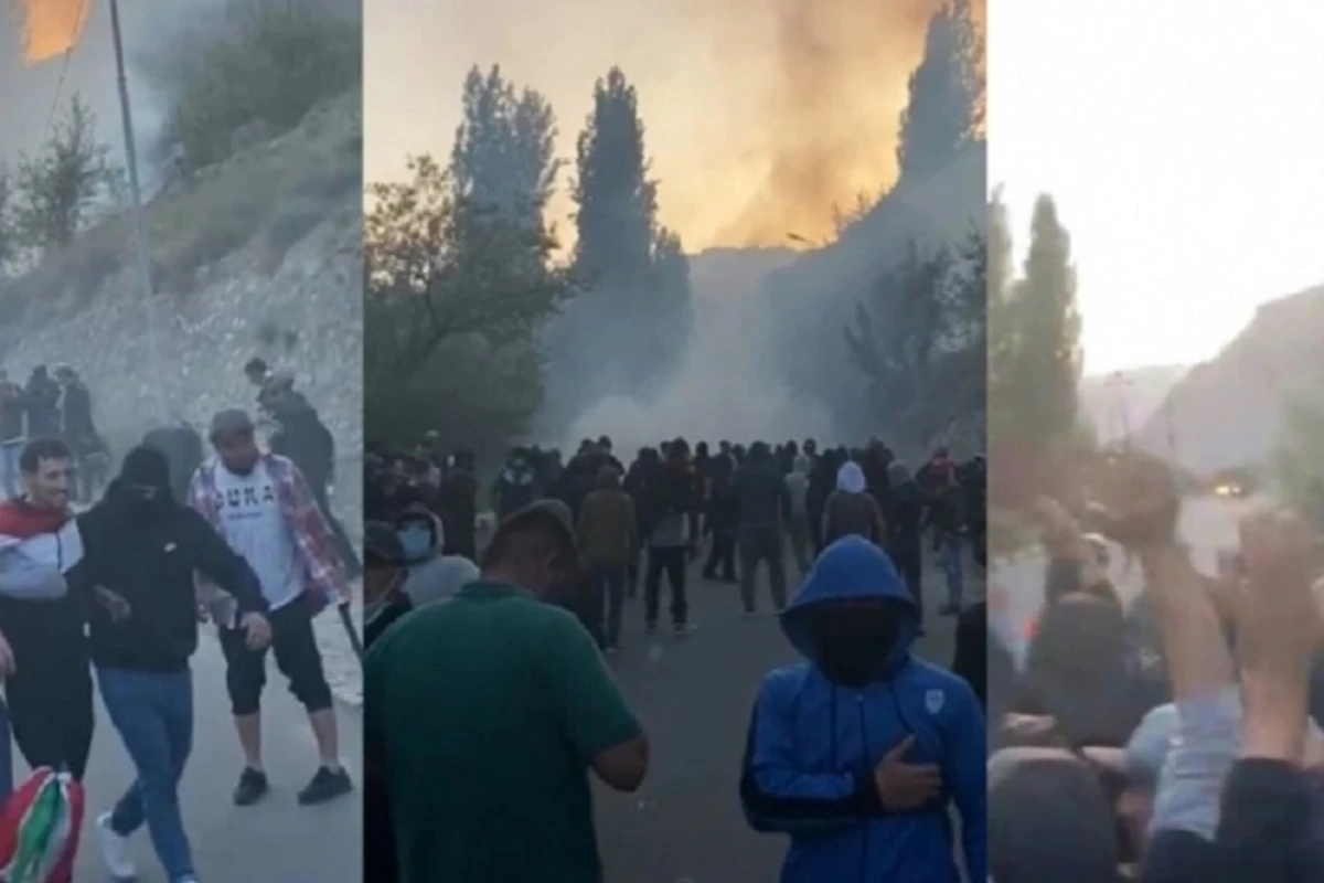 В Таджикитане митинг проходит со столкновениями участников с силовиками - ВИДЕО