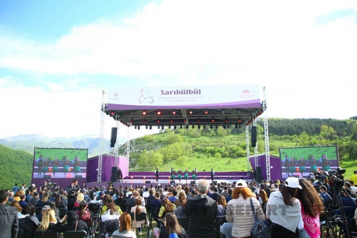 Euronews Şuşadakı “Xarıbülbül” festivalı barədə reportaj hazırladı - VİDEO