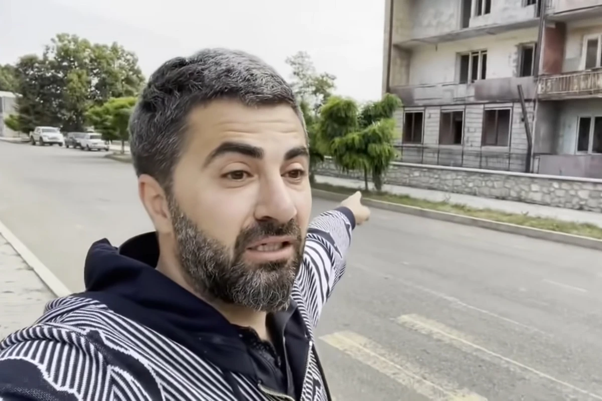 Zaur Şuşada qadağan olunmuş əraziyə keçdi - XƏBƏRDARLIQ EDİLDİ - VİDEO Zaur Şuşada qadağan olunmuş əraziyə keçdi - XƏBƏRDARLIQ EDİLDİ - VİDEO
