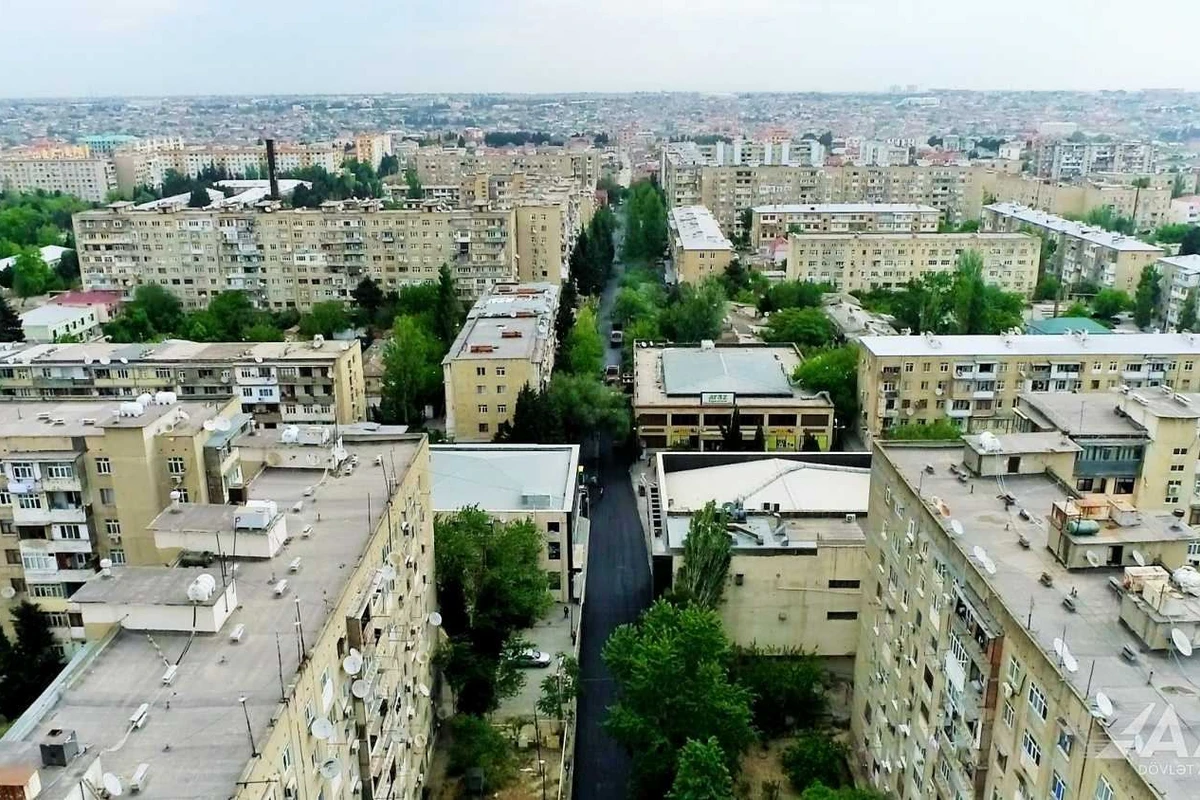 Bakıxanov qəsəbəsində küçə təmir olunur - VİDEO