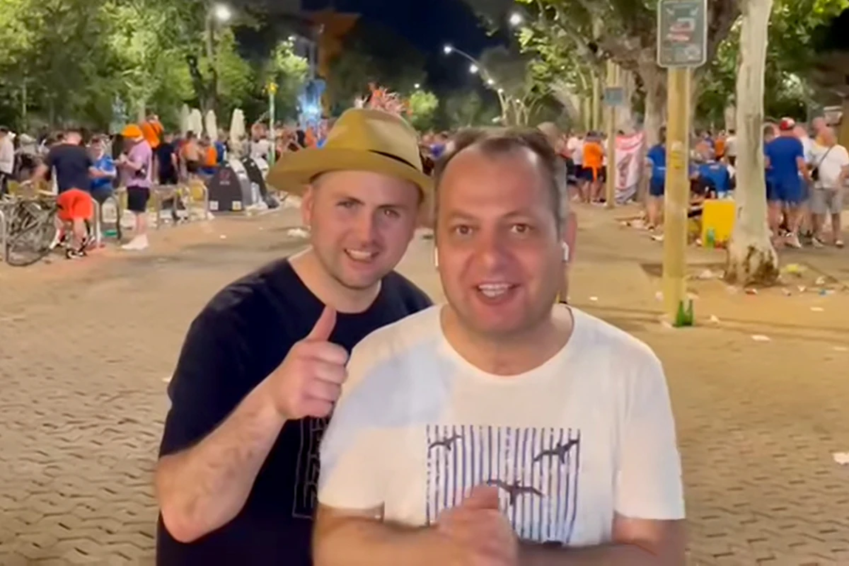 CBC Sportun şərhçisi İspaniyada canlı yayım zamanı çətin vəziyyətlə üzləşdi - VİDEO CBC Sportun şərhçisi İspaniyada canlı yayım zamanı çətin vəziyyətlə üzləşdi - VİDEO