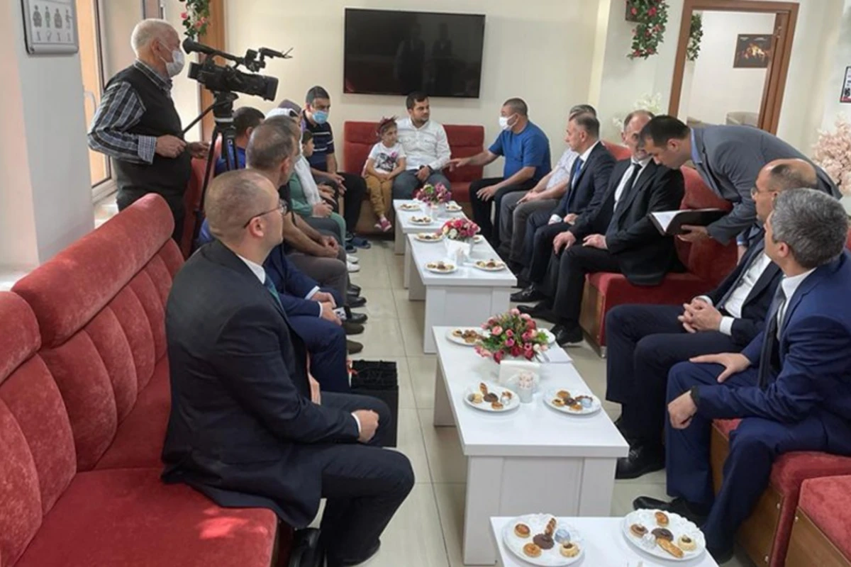 Azərbaycanın səhiyyə naziri Türkiyədə müalicə alan qaziləri ziyarət edib - FOTO Azərbaycanın səhiyyə naziri Türkiyədə müalicə alan qaziləri ziyarət edib - FOTO