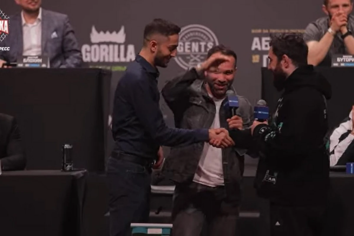 Azərbaycanlı MMA döyüşçüsünün qələbəsinə 1 milyon rubl qoyuldu Azərbaycanlı MMA döyüşçüsünün qələbəsinə 1 milyon rubl qoyuldu