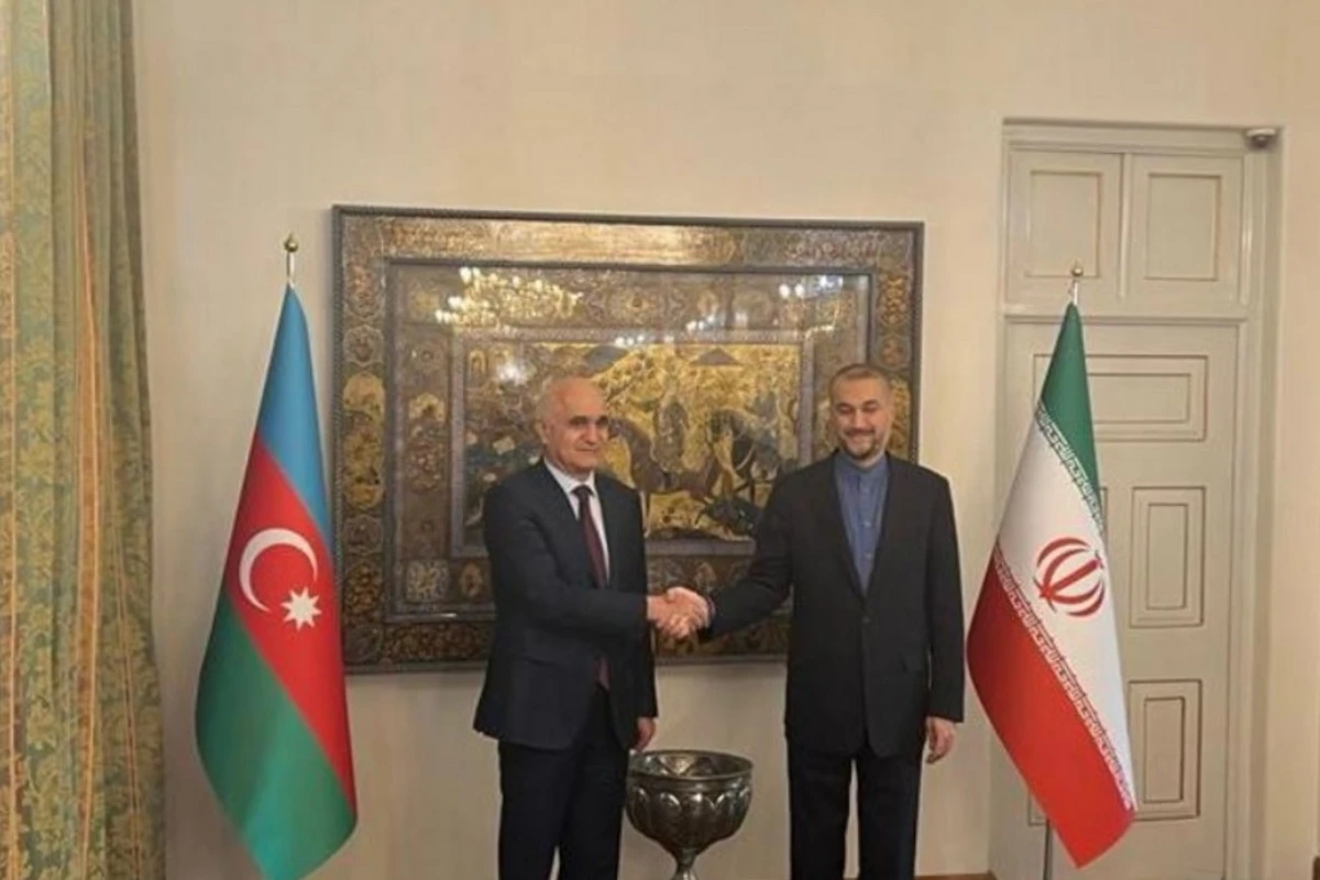 Şahin Mustafayev İranın xarici işlər naziri ilə görüşdü