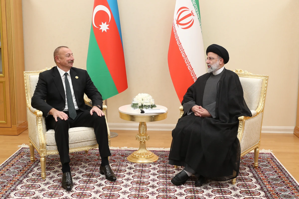 İran prezidenti İlham Əliyevi ölkəsinə rəsmi səfərə dəvət etdi