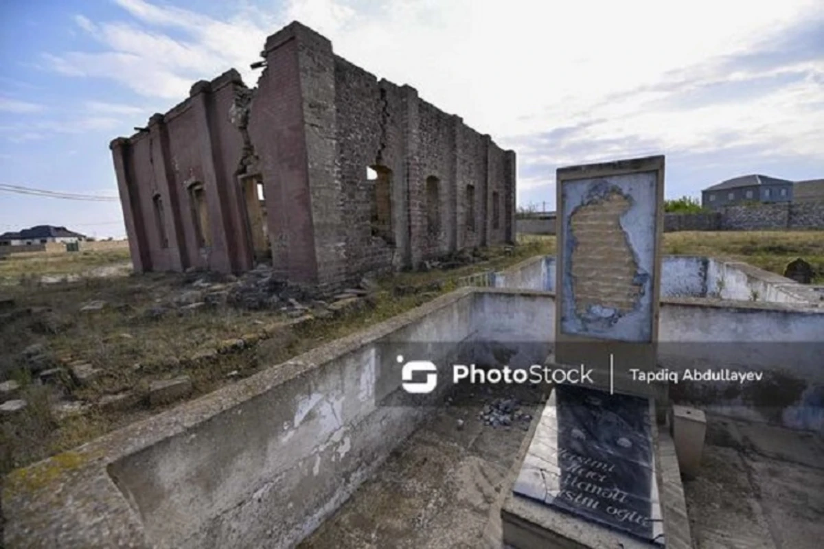 Kürdəxanıda 19-cu əsrin yadigarı qəzalı vəziyyətdədir - FOTOREPORTAJ Kürdəxanıda 19-cu əsrin yadigarı qəzalı vəziyyətdədir - FOTOREPORTAJ
