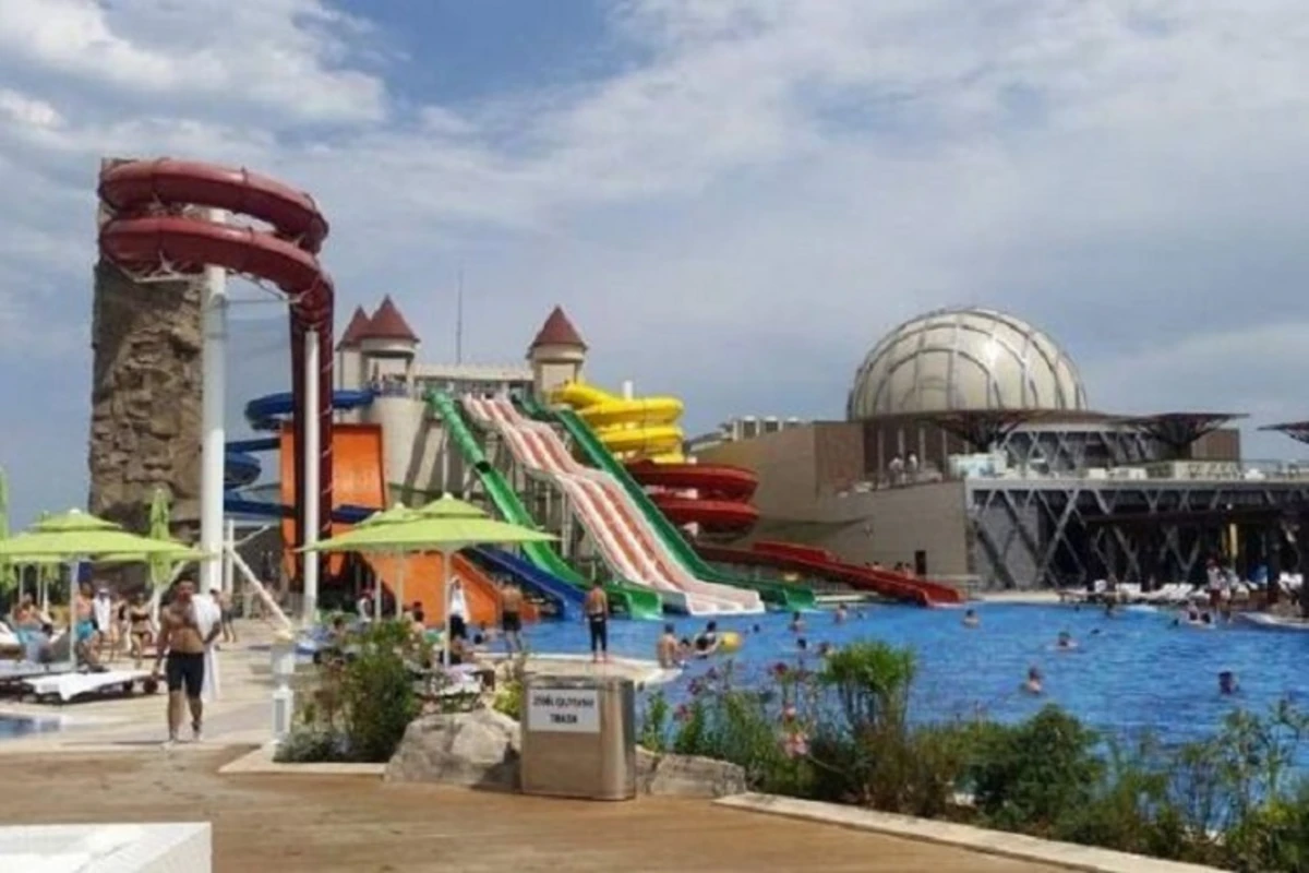 TEZLİKLƏ AÇILIŞ! - Yayın ləzzətini ən böyük aquaparkda hiss et - FOTO/VİDEO TEZLİKLƏ AÇILIŞ! - Yayın ləzzətini ən böyük aquaparkda hiss et - FOTO/VİDEO