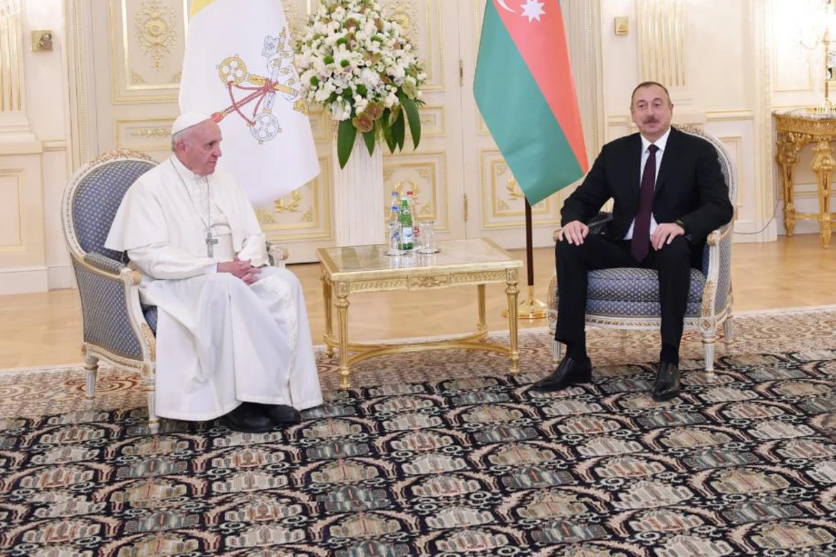 Президент Ильхам Алиев направил письмо Папе Римскому
