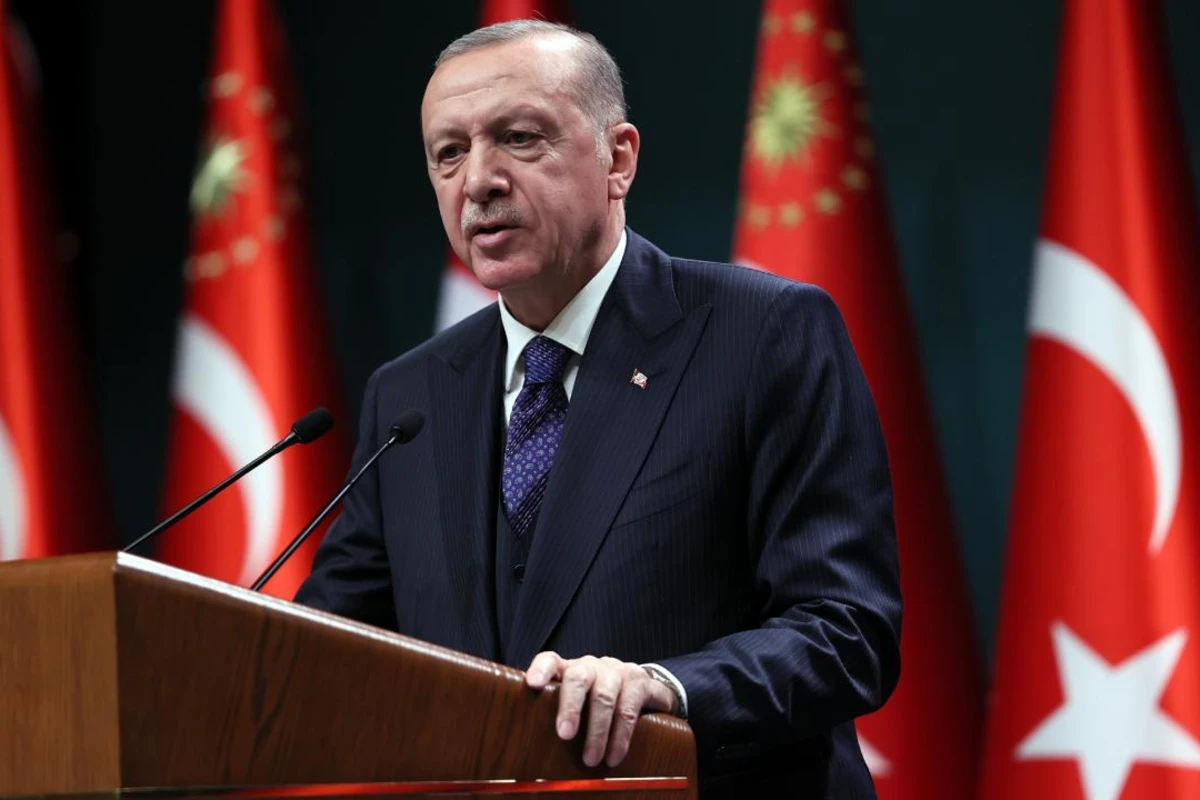 Ərdoğan: “Ukraynada adına mahnılar bəstələnən PUA-larımız Qarabağda ölüm maşını kimi təqdim edildi” - VİDEO