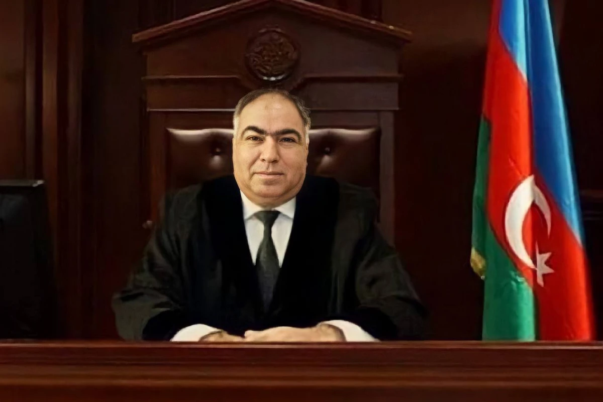 Azərbaycanda məşhur hakim təqaüdə göndərildi