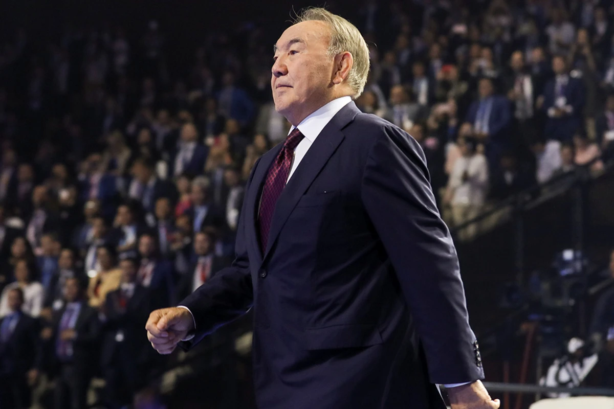 Нурсултан Назарбаев поздравил Ильхама Алиева