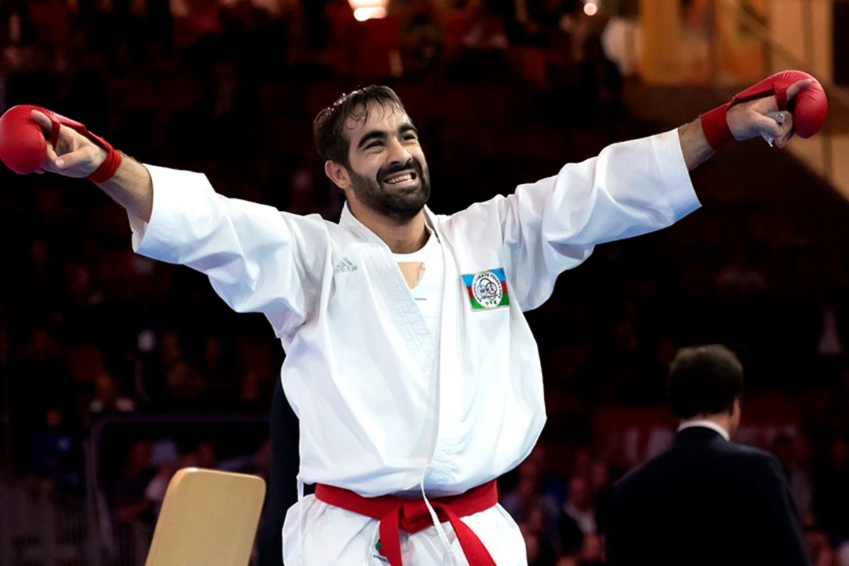 Bu gün Rafael Ağayev mübarizəyə başlayır