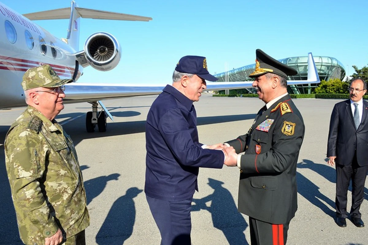 Hulusi Akar Azərbaycana gəldi - FOTO