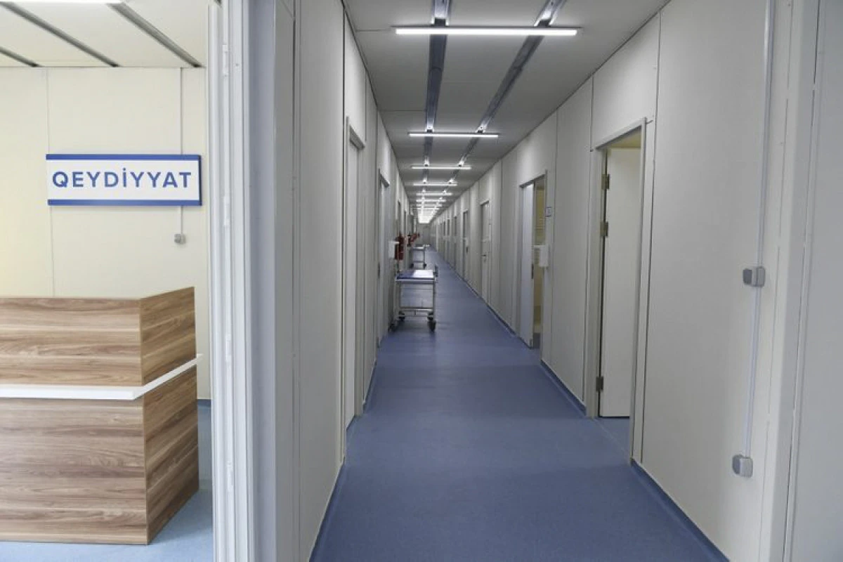 Mikroavtobus qəzasında yaralanan 7 nəfər Kliniki Tibbi Mərkəzə gətirilib Mikroavtobus qəzasında yaralanan 7 nəfər Kliniki Tibbi Mərkəzə gətirilib