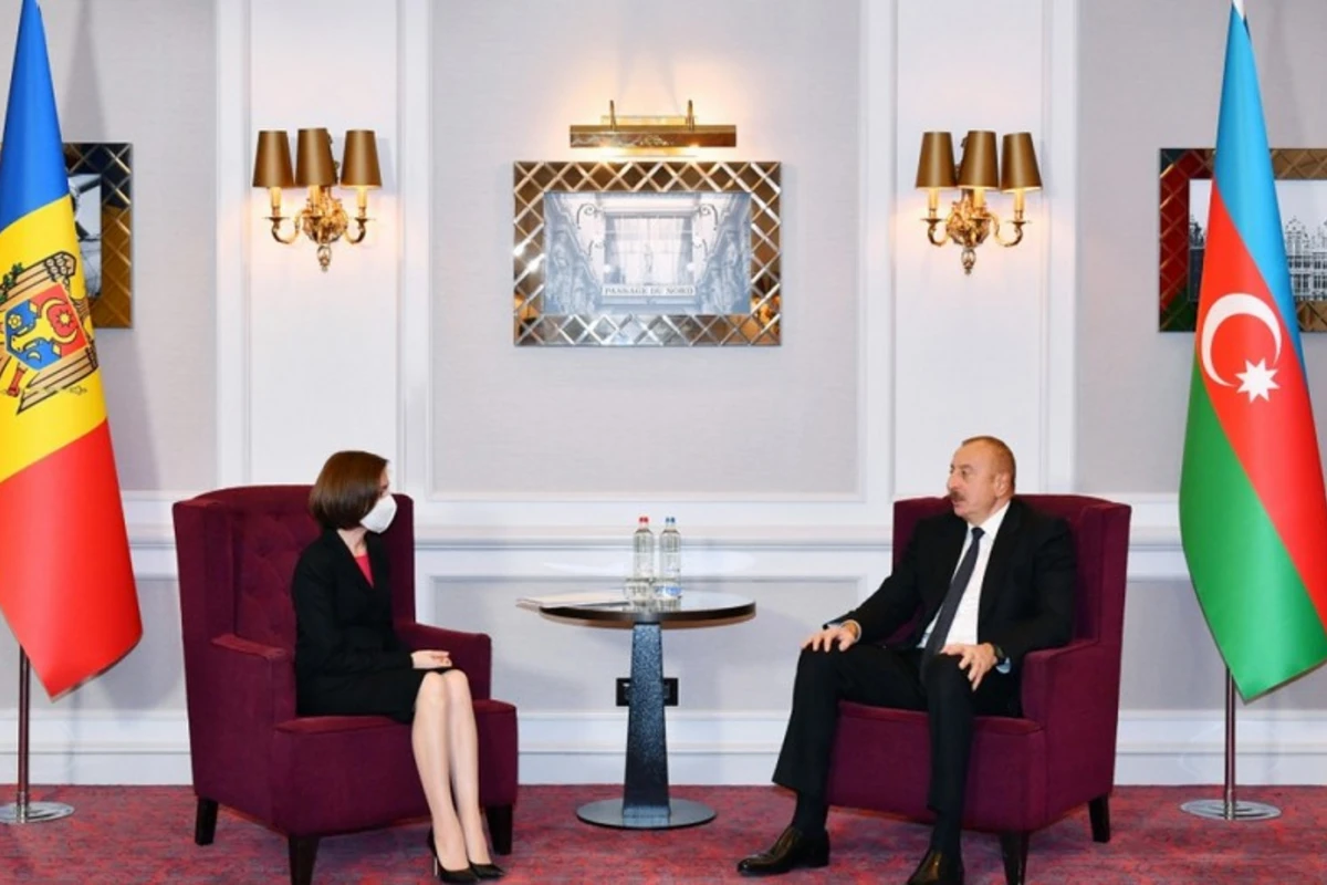 Moldova Prezidenti İlham Əliyevə zəng edib