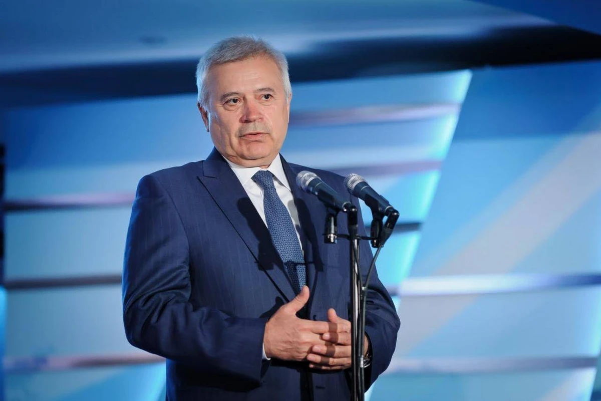 Досрочно прекращены полномочия президента Лукойла Вагита Алекперова