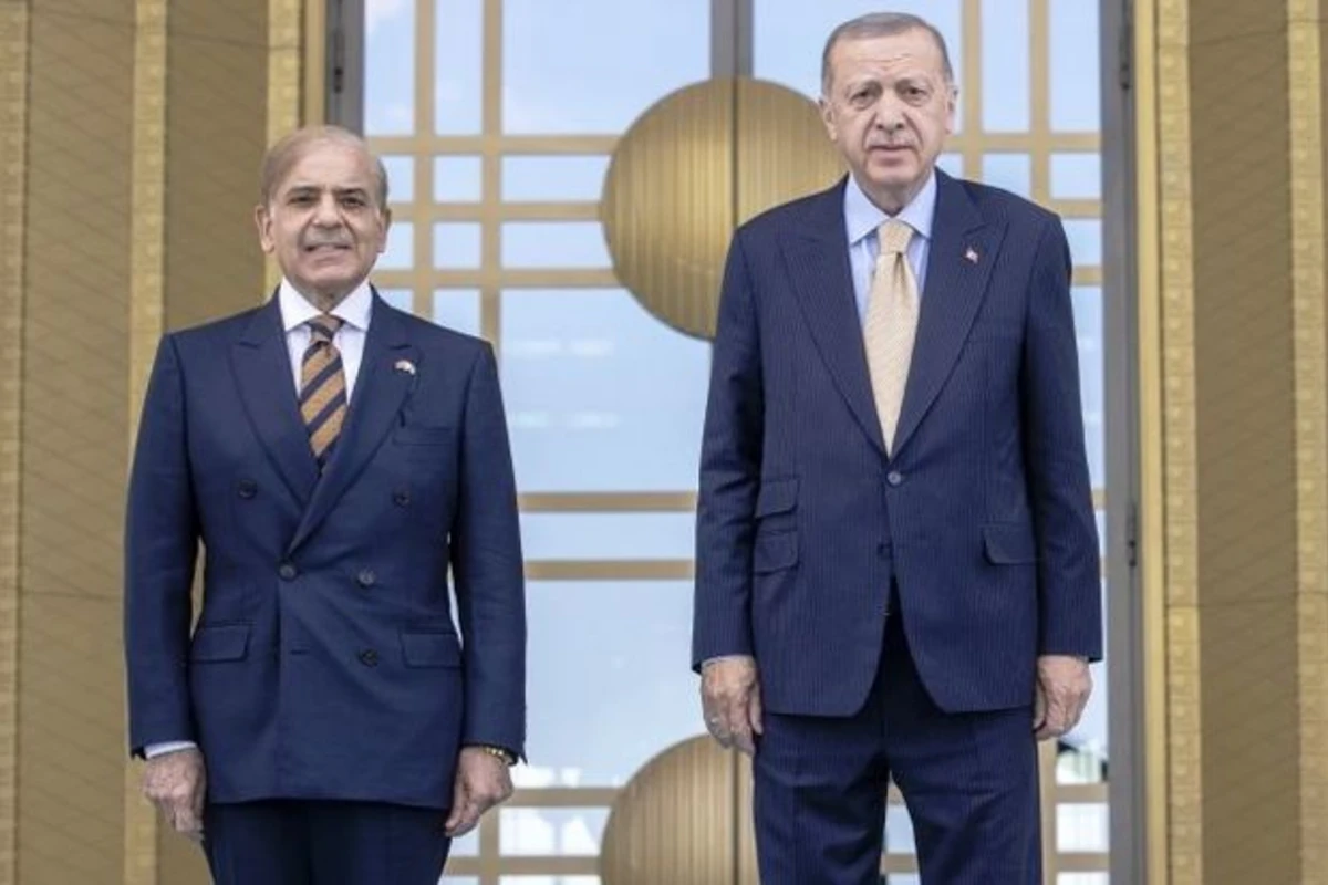 Pakistanın yeni baş naziri Türkiyədə rəsmi səfərdədir