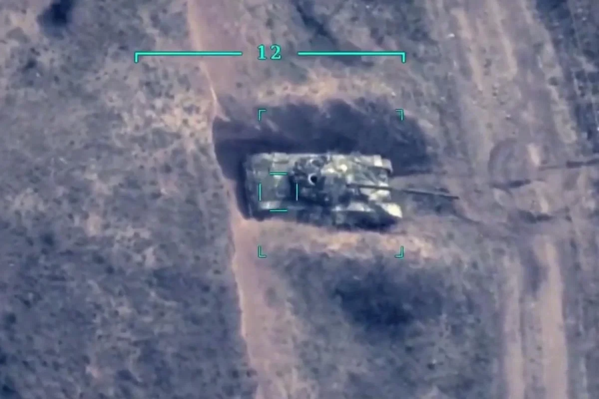 Байрактар ВСУ уничтожил два российских танка - ВИДЕО