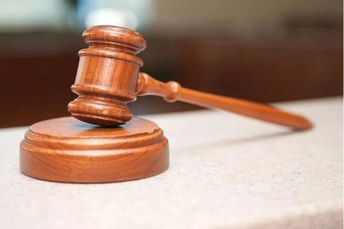 Bakıda sinif yoldaşını bıçaqlayan məktəbliyə hökm oxunub