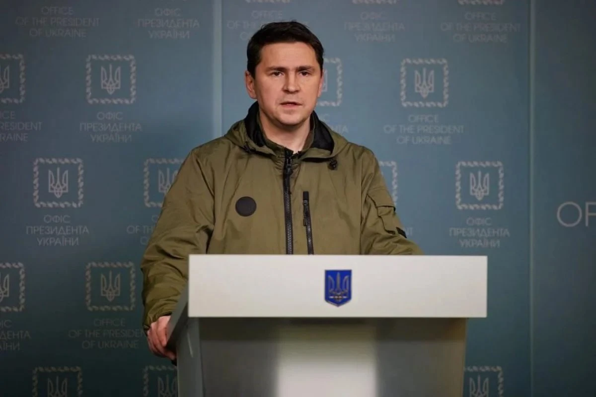 Подоляк: ЕС без объяснения причин ослабил шестой пакет санкций против России