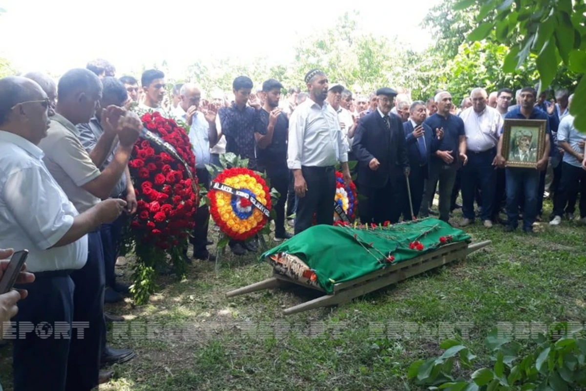 Əməkdar jurnalist Nasir Əhmədli dəfn olunub - FOTO