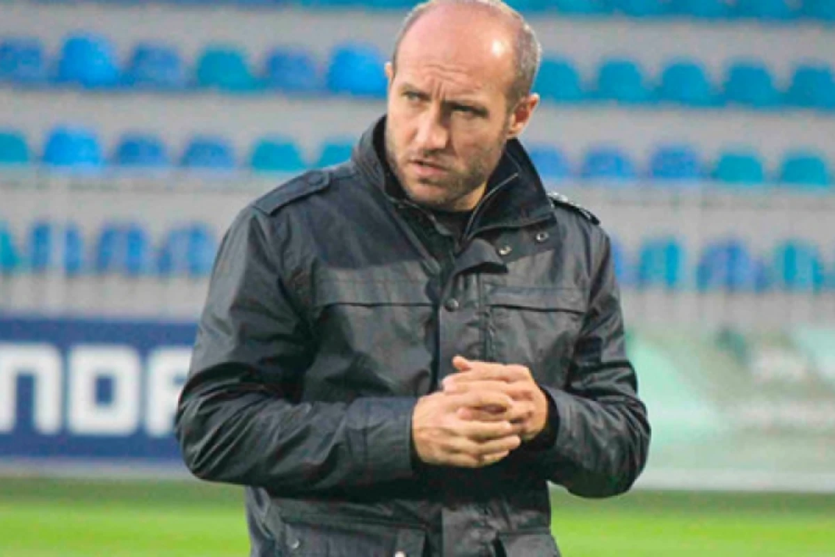 Neftçi Samir Abasovla yollarını ayırdı