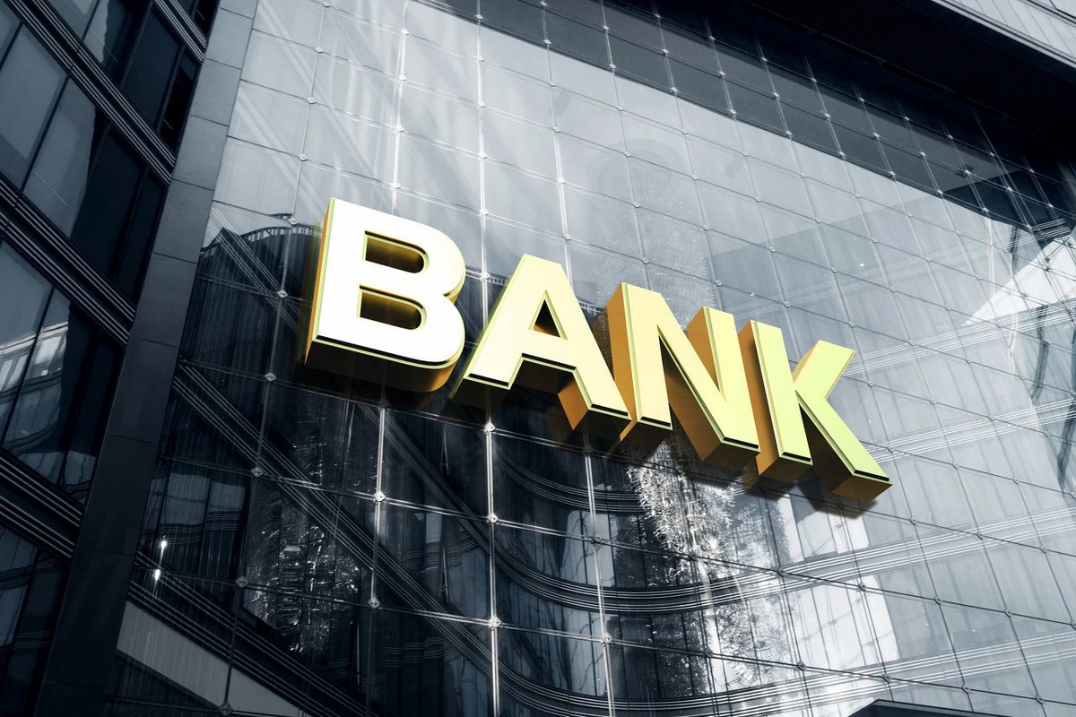 Azərbaycanda ləğv prosesində olan 2 bankın əmlakı hərraca çıxarılır