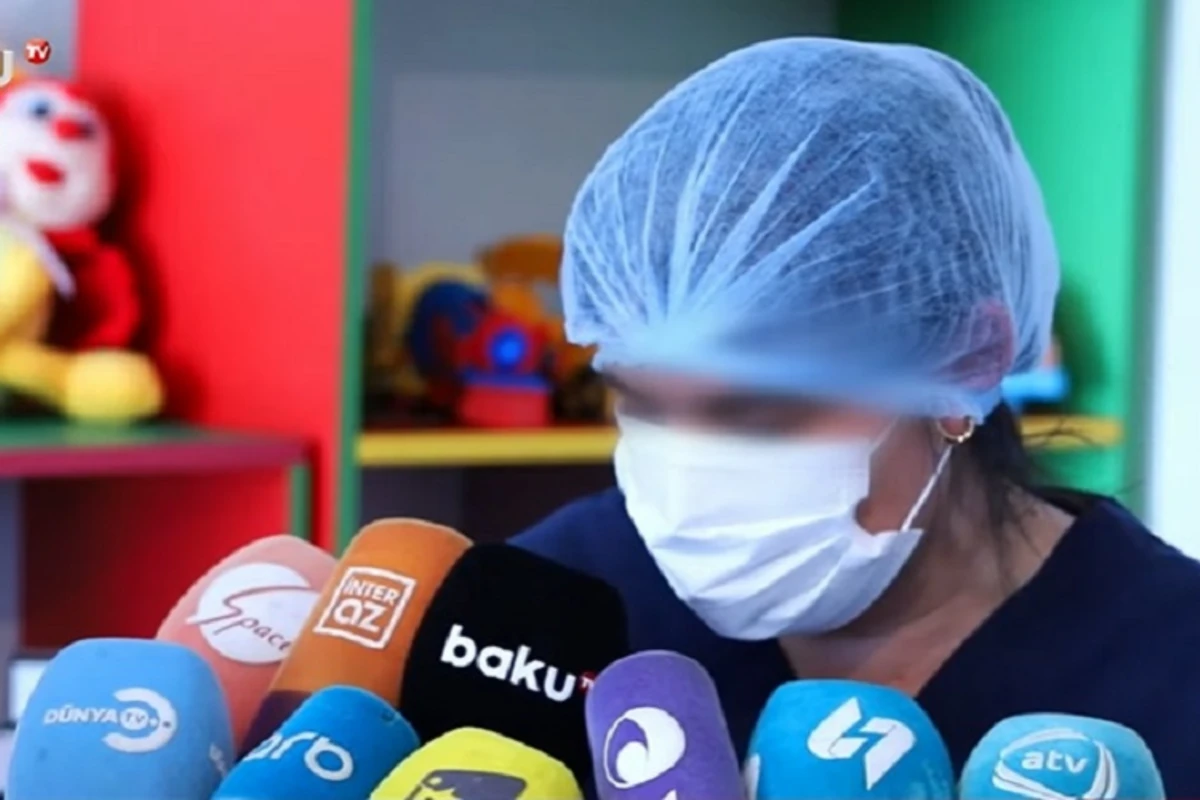 Uşağa şiddət göstərən aşpaz üzr istədi: Bilməyərəkdən olub - VİDEO
