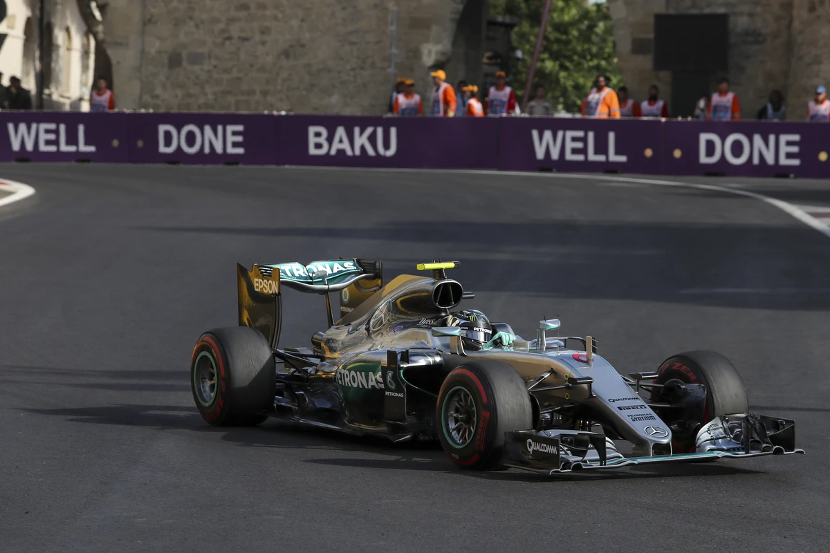 “Formula-2” üzrə Azərbaycan Qran-prisində ikinci günə start verildi